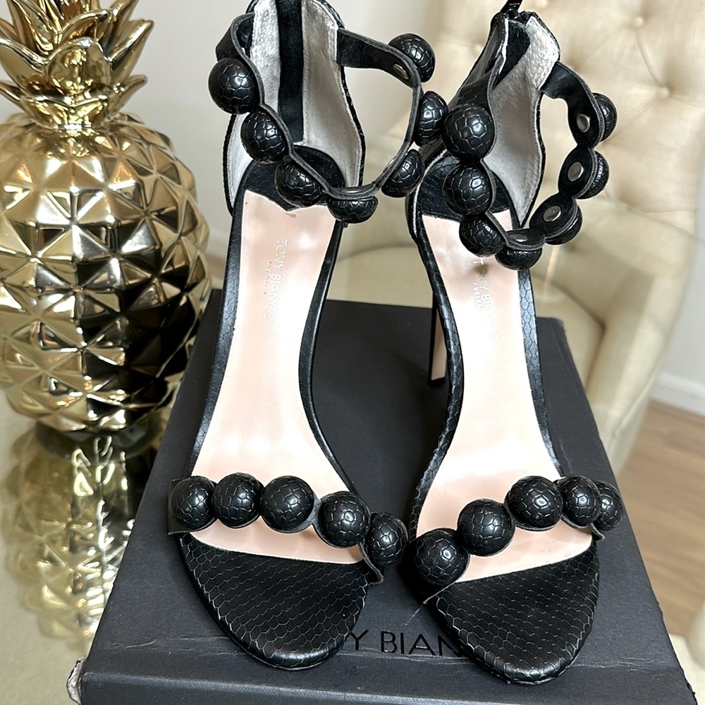 Tony Bianco Avia Black Snake heel Sz. 9
